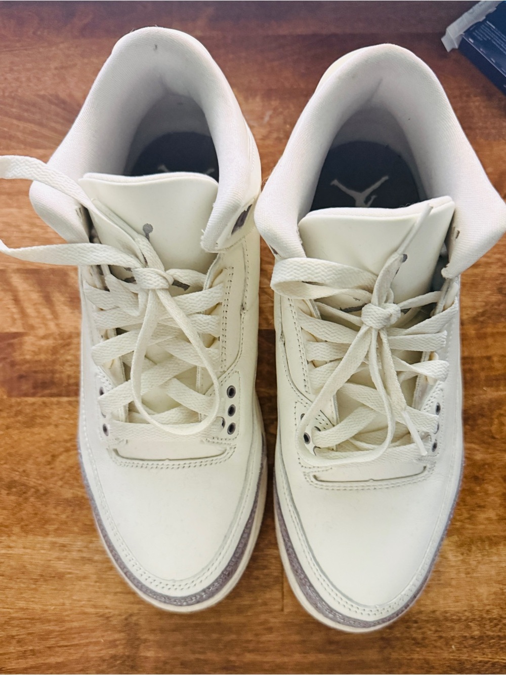 Air Jordan 3 Retro “White Cement Reimagined” size 8 men’s like new